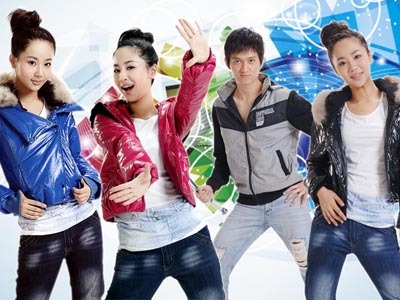 青少年服飾市場(chǎng) 點(diǎn)燃服裝行業(yè)的新引擎